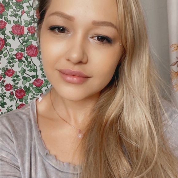 Meet your Posher, Erica - Picture 5 of 7